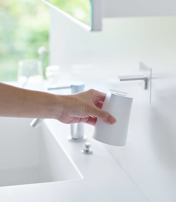 Traceless Adhesive Magnetic Cup - Image 2